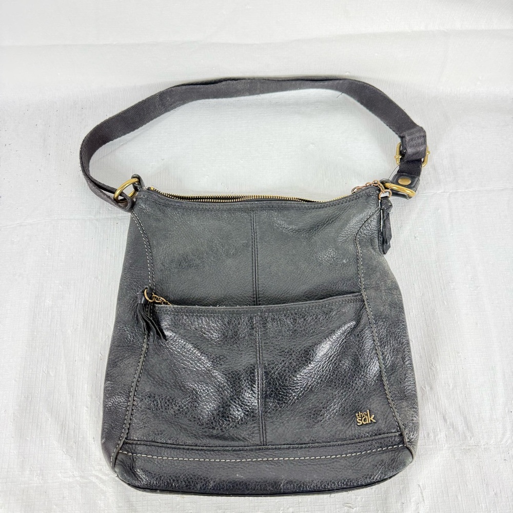 THE SAK Medium Black Soft Leather Zipper Shoulder Bag